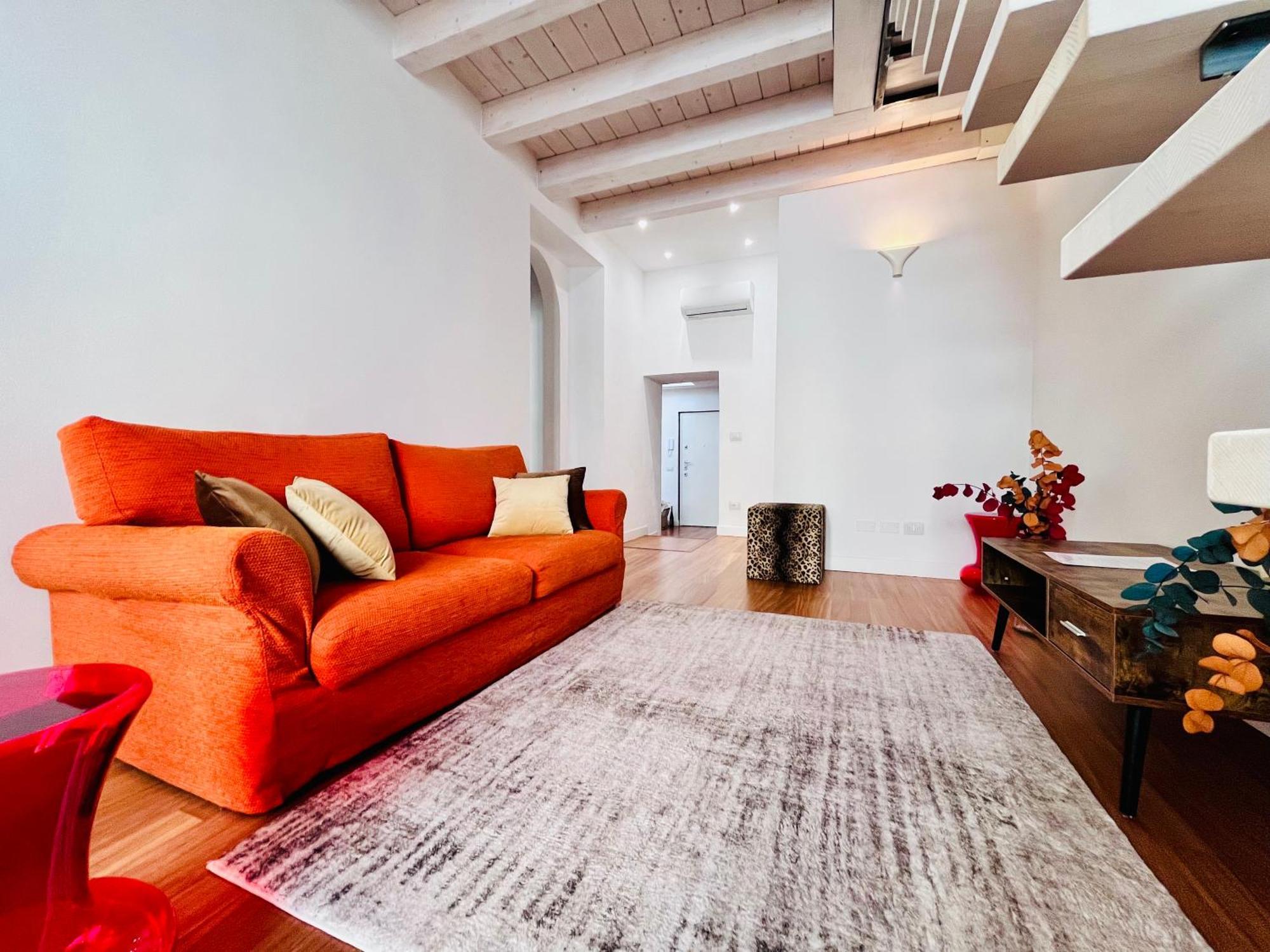 Riverside Loft Navigli - Spacious Two-Bedroom Apartment Milão Exterior foto