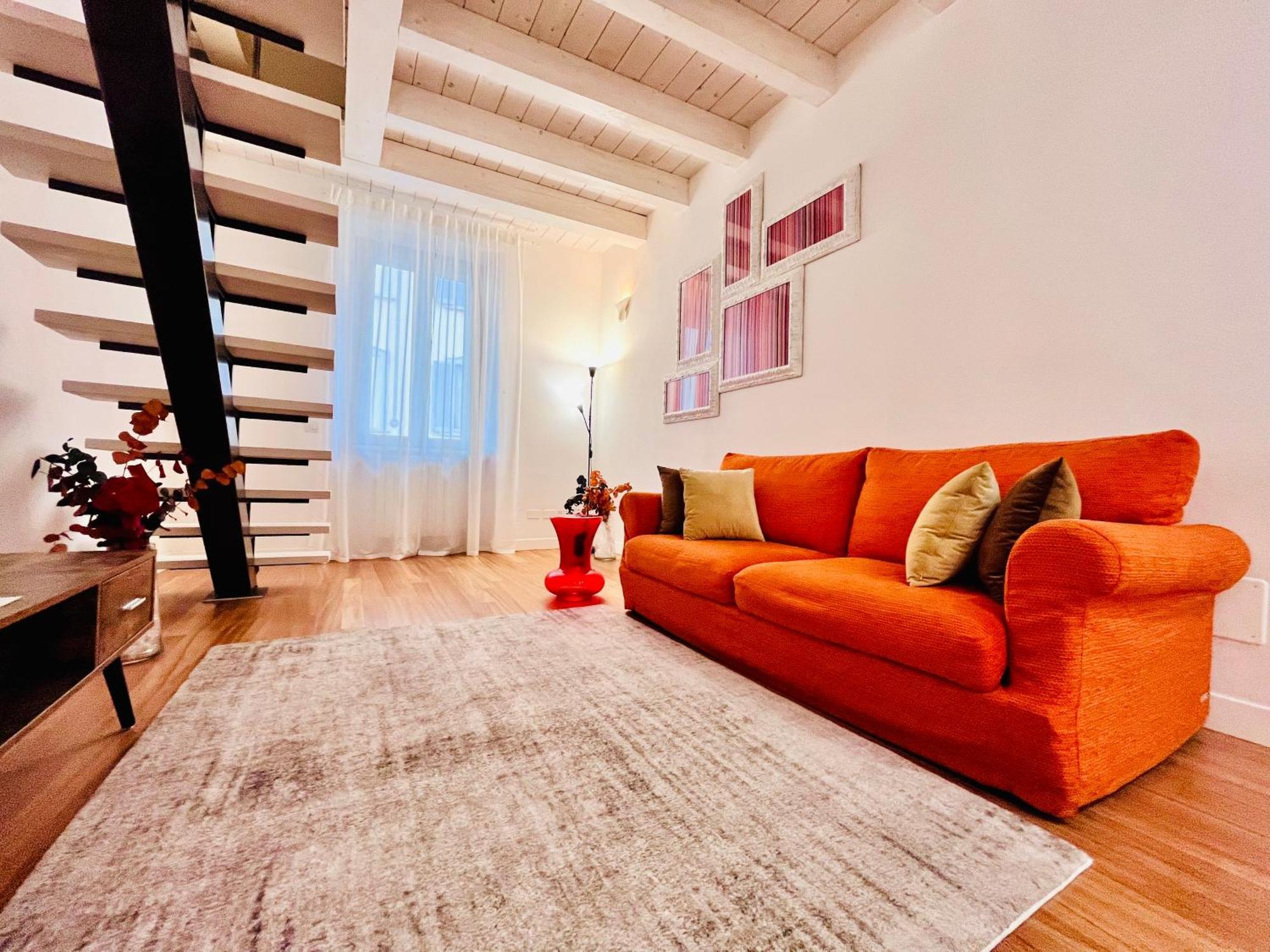Riverside Loft Navigli - Spacious Two-Bedroom Apartment Milão Exterior foto