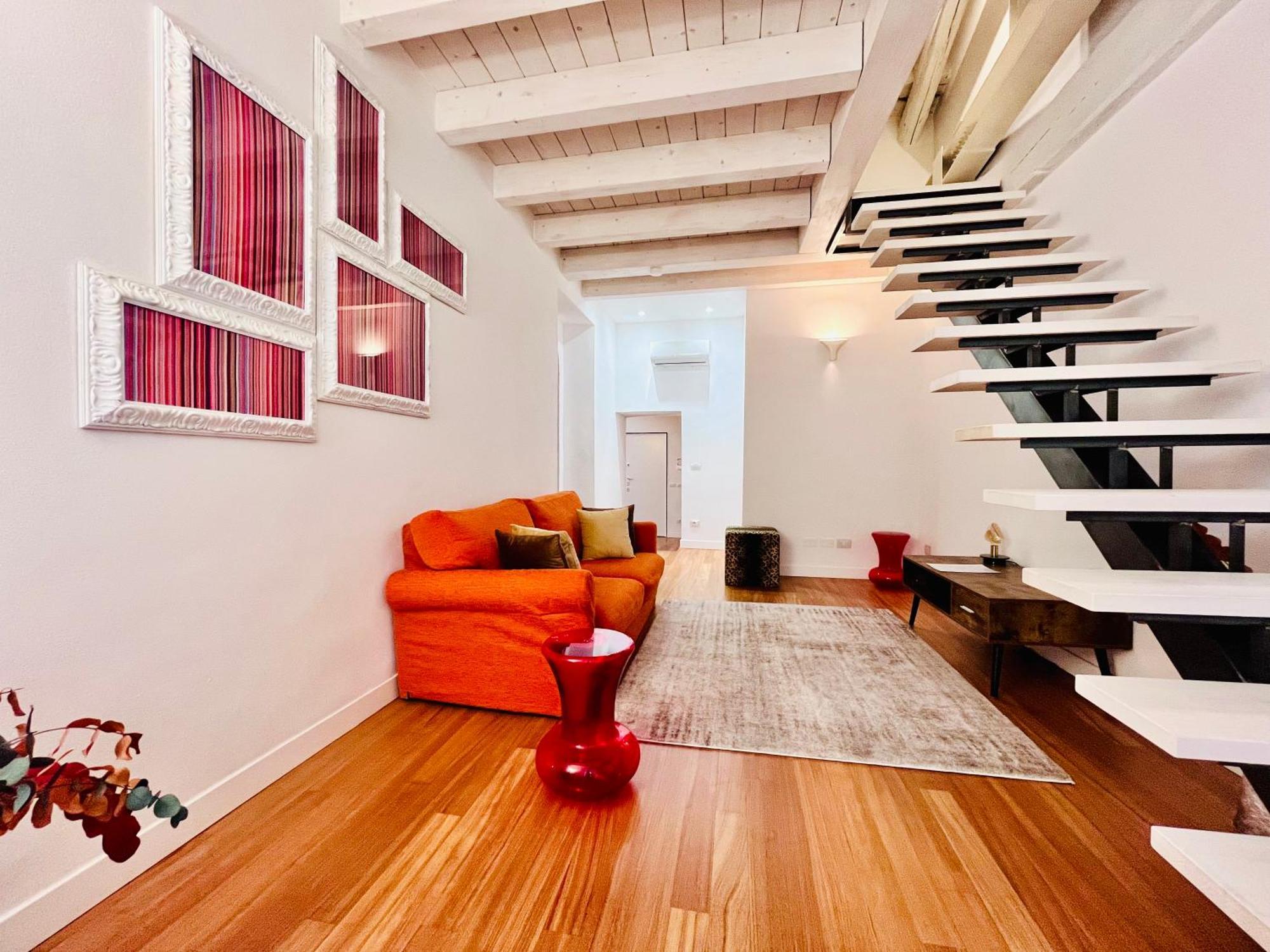 Riverside Loft Navigli - Spacious Two-Bedroom Apartment Milão Exterior foto