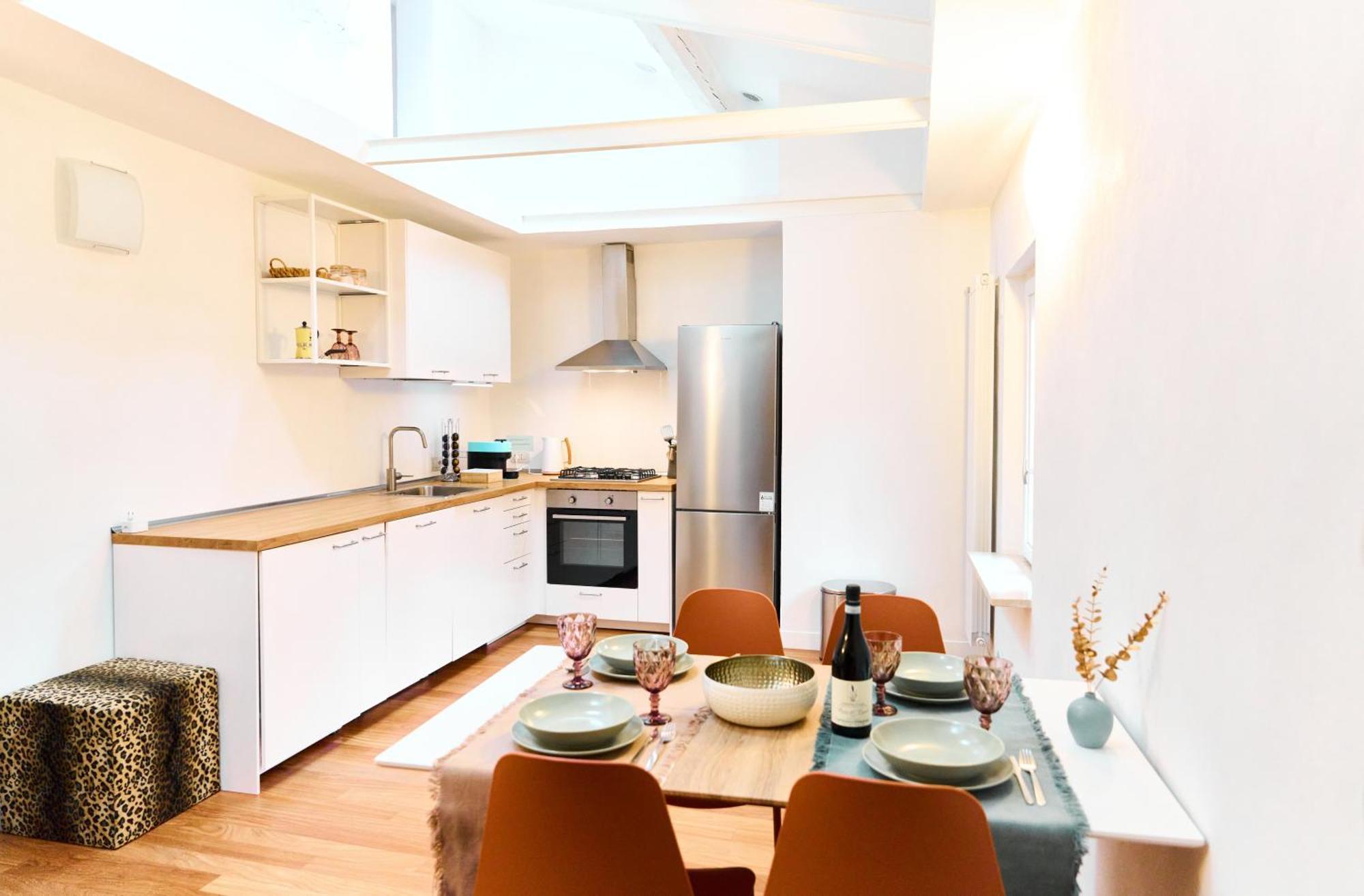Riverside Loft Navigli - Spacious Two-Bedroom Apartment Milão Exterior foto